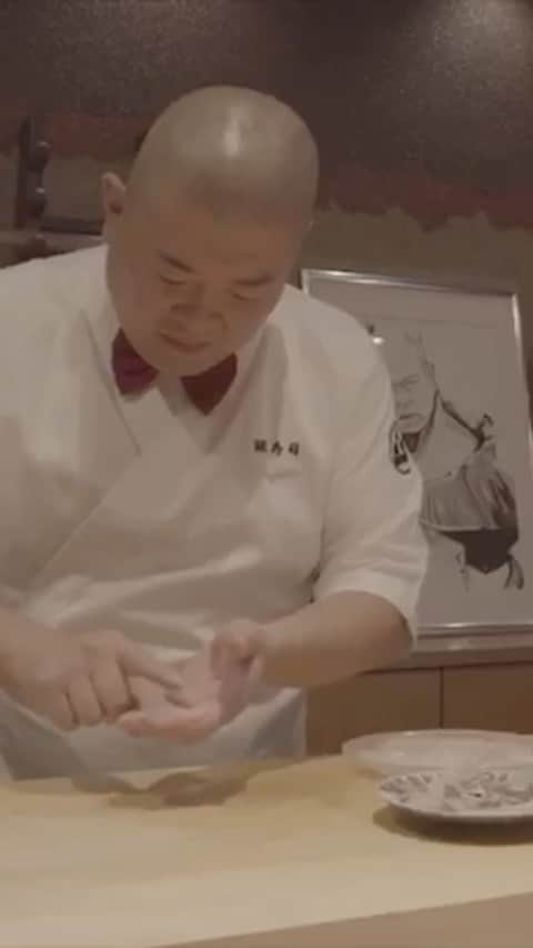 のインスタグラム：「@teruzushi  @sakai_takayuki_knife  @teruzushi  #teruzushi #chefknife #wasabi #sushibae#sushichef #北九州 #japan」