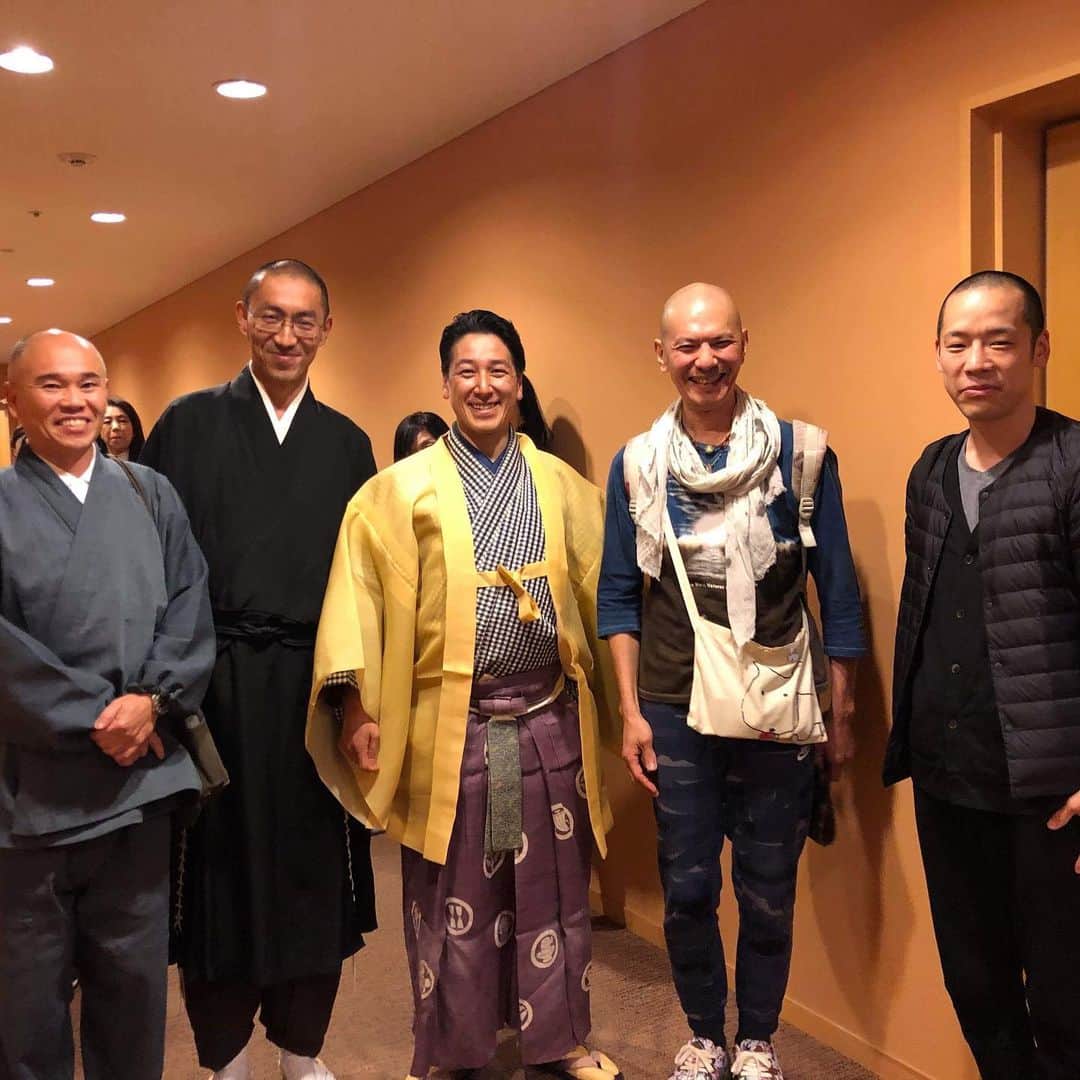 和泉元彌さんのインスタグラム写真 - (和泉元彌Instagram)「2019.11.09@奈良・東大寺　 金鐘ホール  映画の撮影をきっかけに 素敵なご縁が続いています。 皆様ありがとうございます。  御仏縁に感謝！ な日になりました。」11月14日 16時23分 - izumimotoya