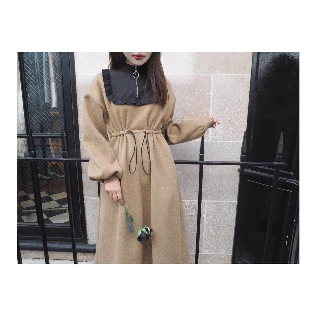 のインスタグラム：「11.14 update... #EATME #NOVEMBER #NEW #ITEM #🌹 ワンピース➡︎11.15発売予定 . TOP画面のURLからEATME WEB  STOREをCHECK💁🏻‍♀️ @eatme_japan . メイドライクスウェットワンピース（ #ONEPIECE ） ¥14,500（＋tax） COLOR🎨:CML.PNK.BLK SIZE📐:FREE . #EATME_CODE #eatmejapan #イートミー #fetishmode #2019aweatme #VINTAGEAFTERNOONTEA #益若つばさ #tsubasamasuwaka #fashion #japan #tokyo #harajuku #osaka #umeda #原宿 #大阪 #梅田エスト #instagood #like4like」