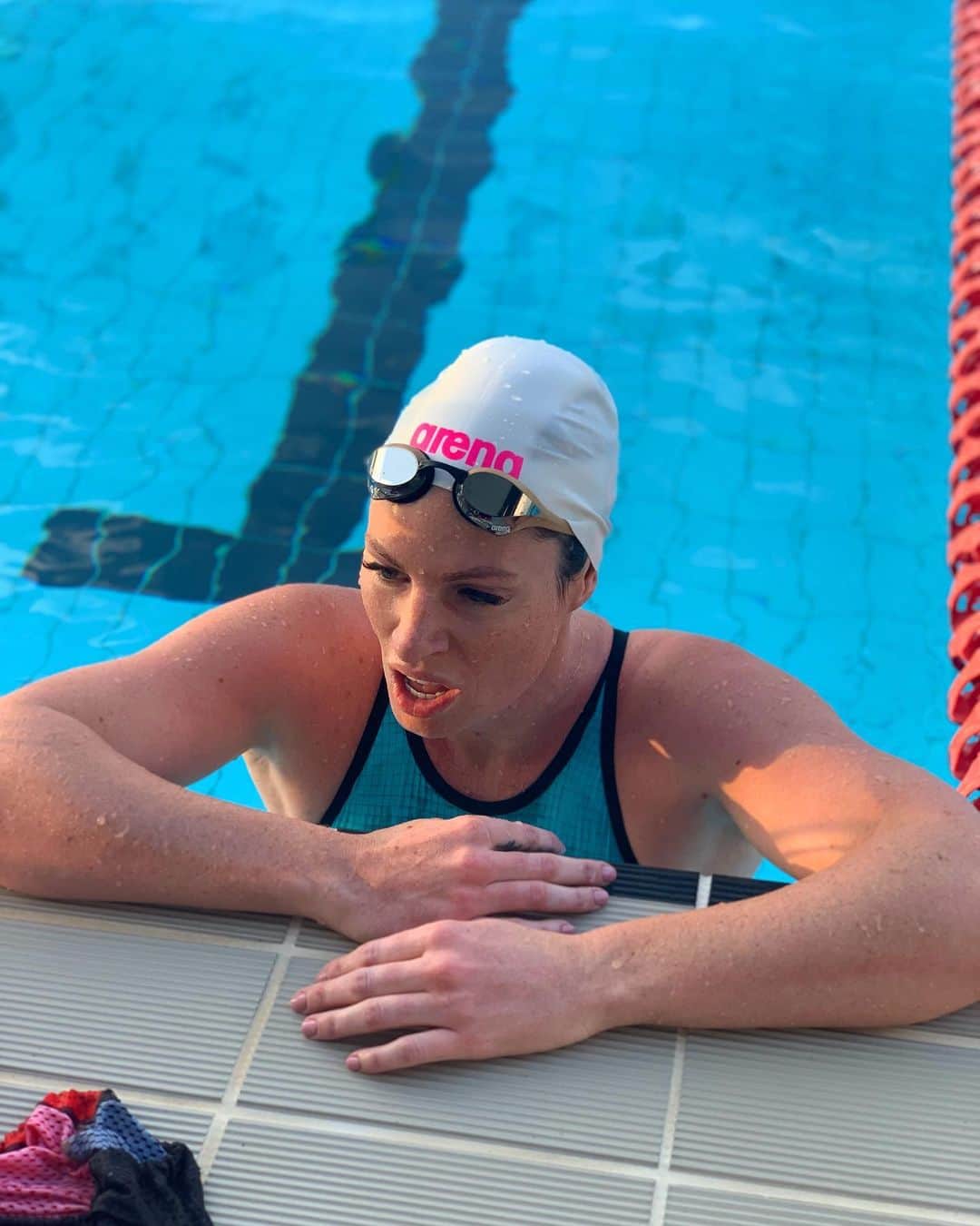 エミリー・シーボームさんのインスタグラム写真 - (エミリー・シーボームInstagram)「Those suited session feels!  #swimming #goldcoast #griffith #athlete #water #arena #training」11月14日 17時01分 - emcbomb