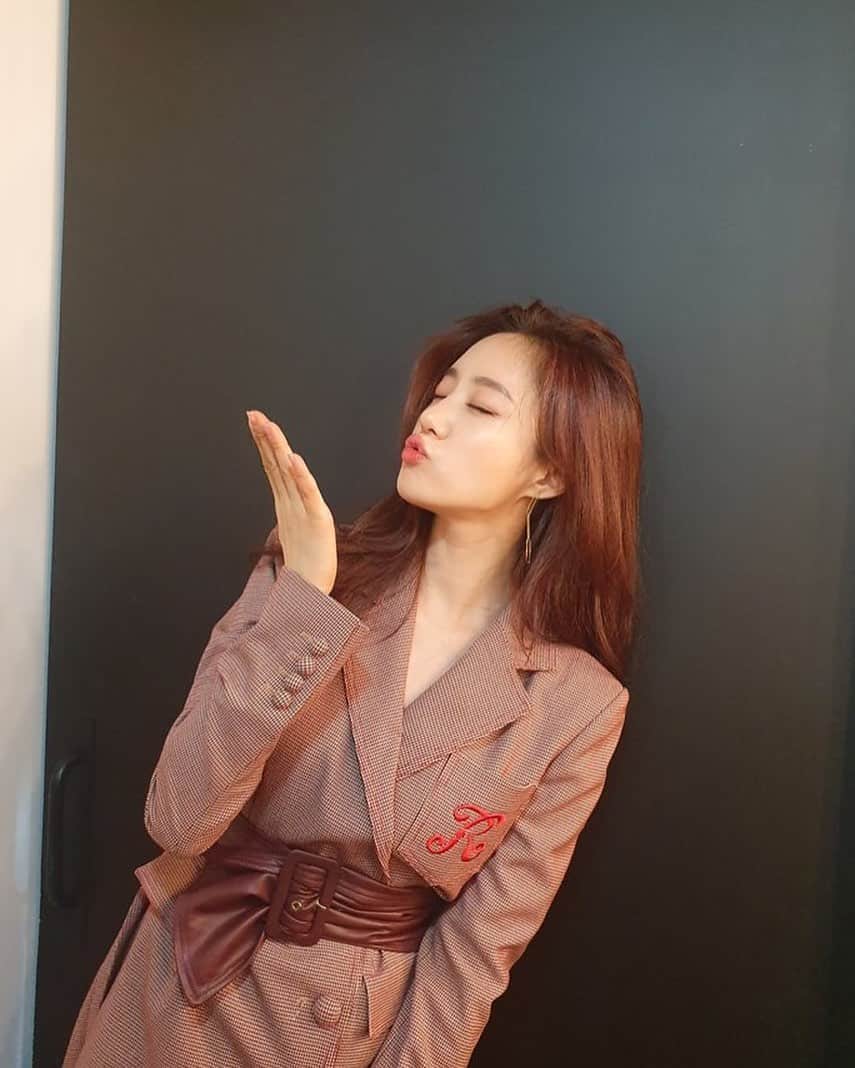のインスタグラム：「⠀ 12月12日（木）に開催される「EUN JUNG BIRTHDAY DINNER CRUISING EVENT 2019 ～ SPECIAL NIGHT ～」に関する注意事項をお知らせいたします。 ⠀ ※本イベントに参加される方は最後まで必ずお読みください。 ⠀ ※本イベントに参加される方は下記注意事項をすべてご確認いただいていると認識いたします。 ⠀ ⠀ ⠀ ＜公演概要＞ ⠀ [公演タイトル] 「EUN JUNG BIRTHDAY DINNER CRUISING EVENT 2019 ～ SPECIAL NIGHT ～」 ⠀ [公演日] 2019年12月12日（木） ⠀ [受付開始/出航] 18:10/19:10 ＊18:40までの受付完了をお願い致します。 ⠀ [会場] 東京ベイクルーズ「シンフォニーモデルナ号」 ⠀ [前売り] ￥35,000（税込）＊料金にはイベント、お食事代金、サービス料が含まれます。 ⠀ 全席指定/小学生未満入場不可 ⠀ ⠀ ⠀ 【注意】※下記必ずお読みください。 ⠀ ＊18:40までの受付完了をお願いいたします。 ⠀ ＊出航10分前までにお越しいただけなかった場合、ご乗船いただけません。また、その場合の返金対応はいたしかねますので、予めご了承ください。 ⠀ ＊本イベントは全席指定です。チケットには管理番号が印字されており、イベント当日受付時に座席番号の入ったお席と引き換えになります。座席番号は事前の抽選で既に決定しており、イベント当日の受付時間は座席番号には影響しません。 ⠀ ＊当日券の販売はございません。イベントに参加を希望される方は12月4日（水）までに各プレイガイドにてチケットをお買い求めください。」