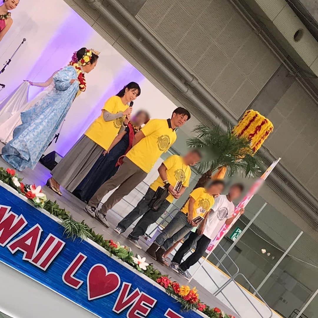 栗原由佳のインスタグラム：「Hawaii Love Town in ぐんま、先日行って参りました。クラウドファンディングでいただいたご支援でスロープや休憩コーナーなども出来たそうです。リターンのキャッチボールやサインもさせていただきました。素晴らしいステージ、充実の販売や体験、案内のコーナー、大変賑わっていましたよ。お疲れ様でした！ #hawaiilovetowninぐんま #2019 #群馬県 #高崎市 #クラウドファンディング #岡島秀樹 @okajima1225hideki」