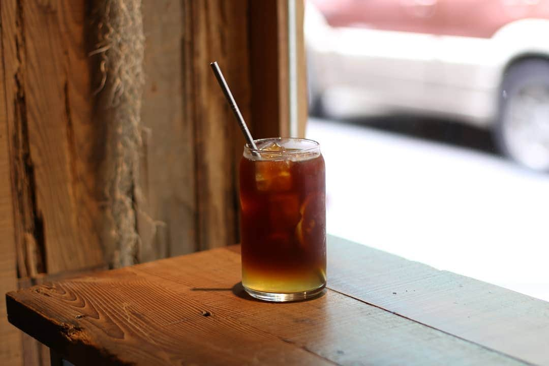 HereNowさんのインスタグラム写真 - (HereNowInstagram)「@coffeestandbyme in Chifeng Street area was modeled after the mountain cabins that serve as resting stops for mountain climbers. 生活的休息站 到歇腳「山屋」概念咖啡廳喘口氣 Recommended by @flyflyflying. . . . #vscocoffee #hobikopi #anakkopi #manmakecoffee #eatinerary #cupsinframe #thingsaboutcoffee #hypefeast #hypeaf #peoplebrewcoffee #taipei #台湾 #台北 #台北旅行 #대만 #대만여행 #타이베이 #iseetaiwan #exploretaiwan #vscotaiwan #taiwangram #台灣 #早午餐 #美食 #小吃 #食記 #coffeestandbyme #herenowcity」11月14日 18時21分 - herenowcity