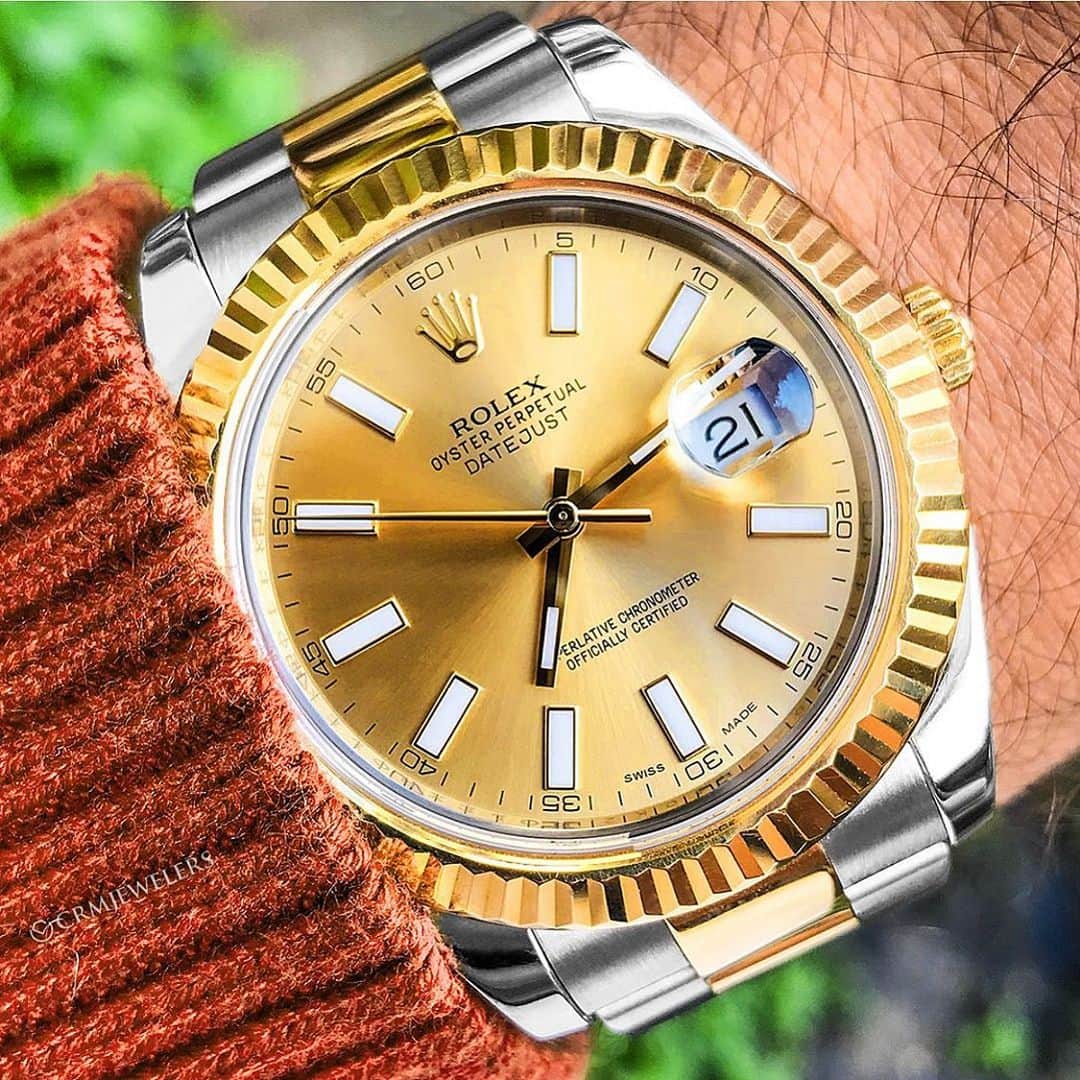 Daily Watchさんのインスタグラム写真 - (Daily WatchInstagram)「A classic Rolex Datejust Two-Tone. #DailyWatch Photo by @crmjewelers」11月14日 20時14分 - dailywatch