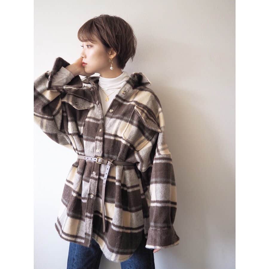 のインスタグラム：「お気に入りすぎるチェックシャツコート❤️ . . 11/16 sat 18:00から発売スタートです☺︎ . . #lumier#リュミエ#ootd#casualstyle」