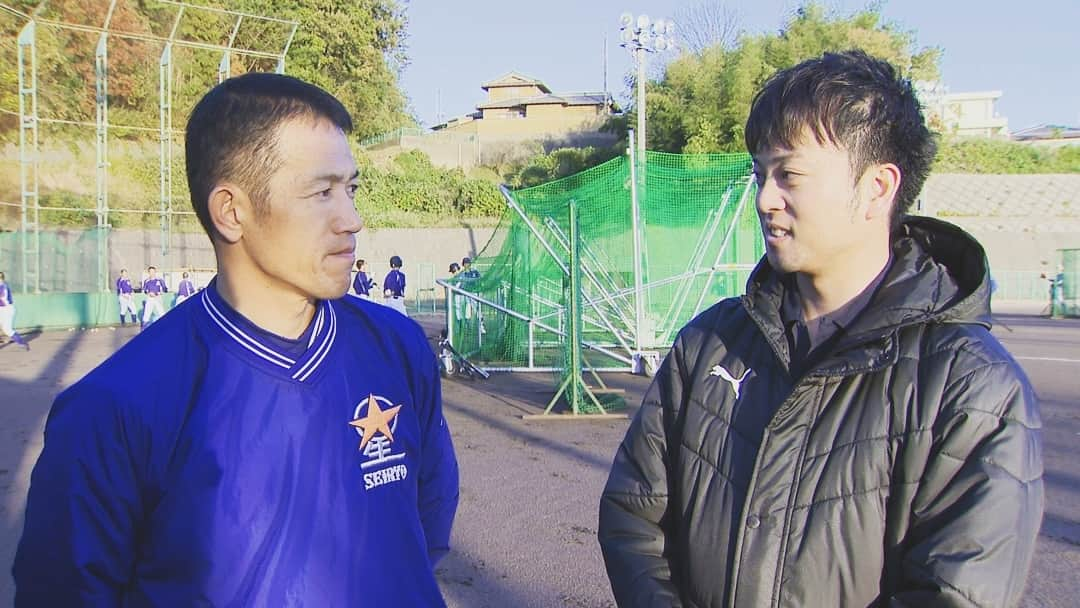 飯田嘉太さんのインスタグラム写真 - (飯田嘉太Instagram)「イイダスポーツ②  明日から明治神宮大会に挑む星稜🌟  相手はアノ明徳義塾⚾  松井秀喜さんの⑤打席連続敬遠以来 実に㉗年振りの対戦‼  林監督も当時ショートで出場していましたが 今回、名将･馬淵監督から色々な事を吸収したいと 話していました👏  今年は超強力打線が武器の星稜✨  去年果たせなかった優勝目掛けて頑張って下さい💪  #高校野球 #星稜 #明治神宮大会 #明徳義塾 #27年ぶり #公式戦 #林和成 監督 #内山壮真 主将 #目指せ優勝 #石川テレビ #スポーツ #ロケ  #石川さん #livenewsit #イイダスポーツ #アナウンサー #announcer #飯田嘉太」11月14日 21時04分 - kabuto_iida