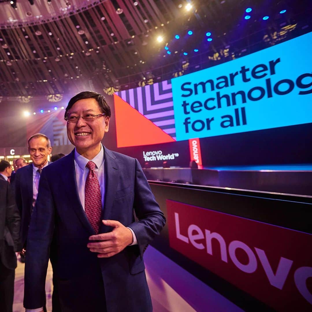 Lenovoさんのインスタグラム写真 - (LenovoInstagram)「During day 1 of #LenovoTechWorld, we showcased the latest innovations that we're bringing to various industries with #smarter IoT, big data, AI, 5G & Edge.」11月14日 20時59分 - lenovo
