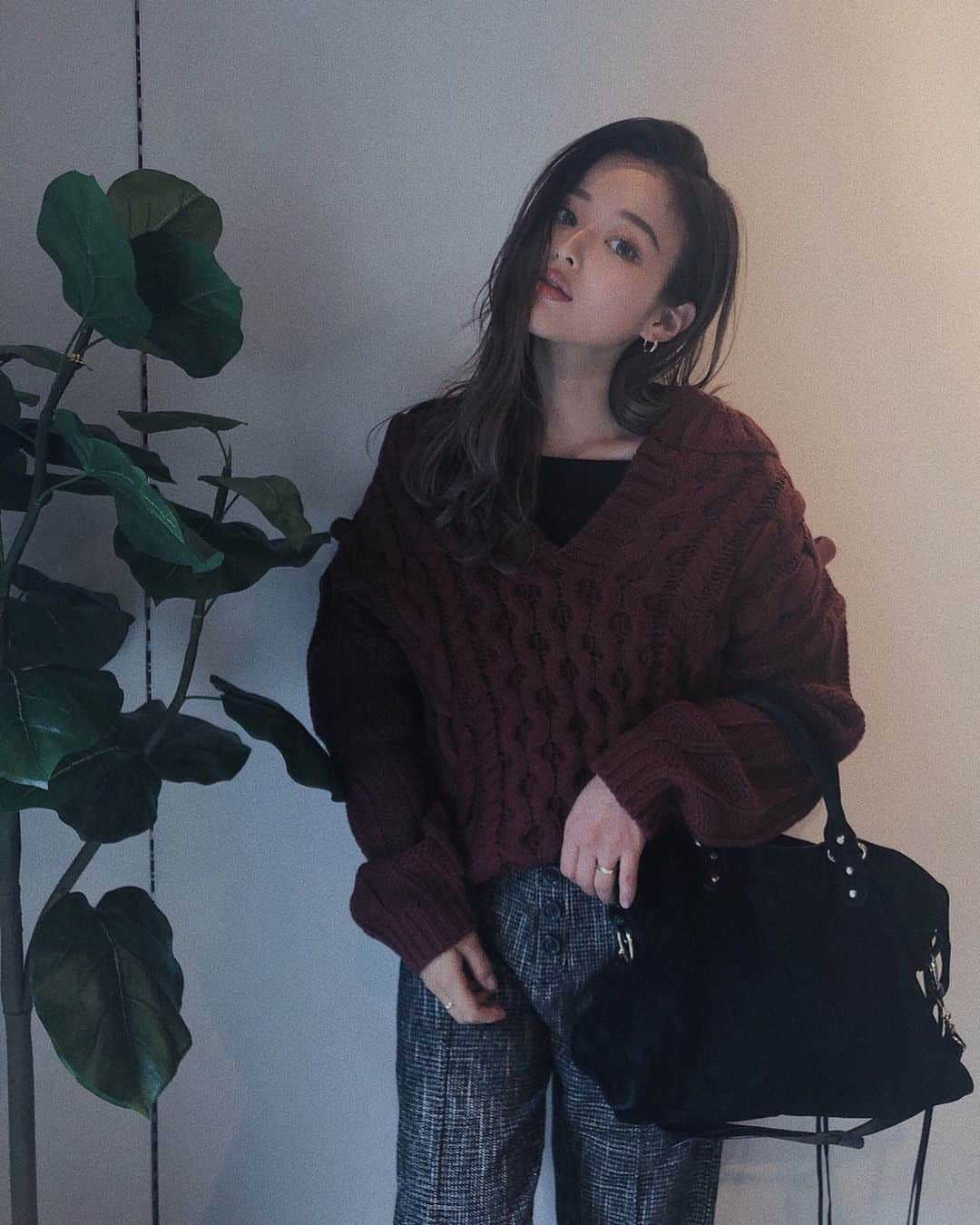 佐野真依子さんのインスタグラム写真 - (佐野真依子Instagram)「■LINE CABLE KNIT TOP ■PIN TUCK WIDE PT♡ @emoda_official  @emoda_snap  #mystyleemoda #emoda」11月14日 21時01分 - sanomaisanomai