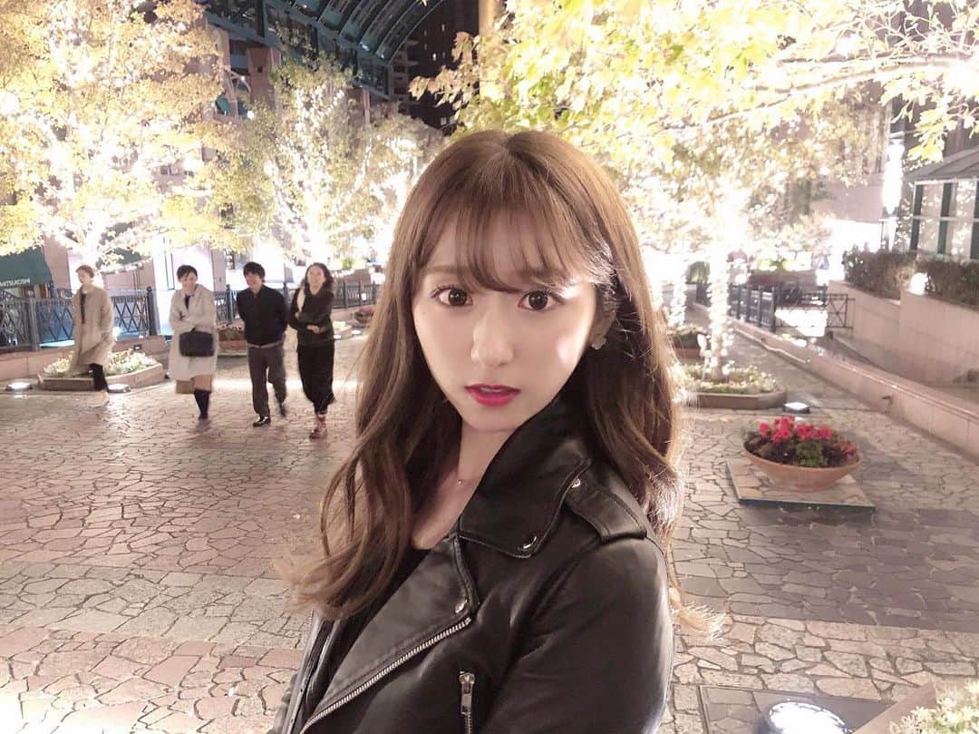 阿比留李帆のインスタグラム：「#恵比寿ガーデンプレイス 🎄❤️🥺」