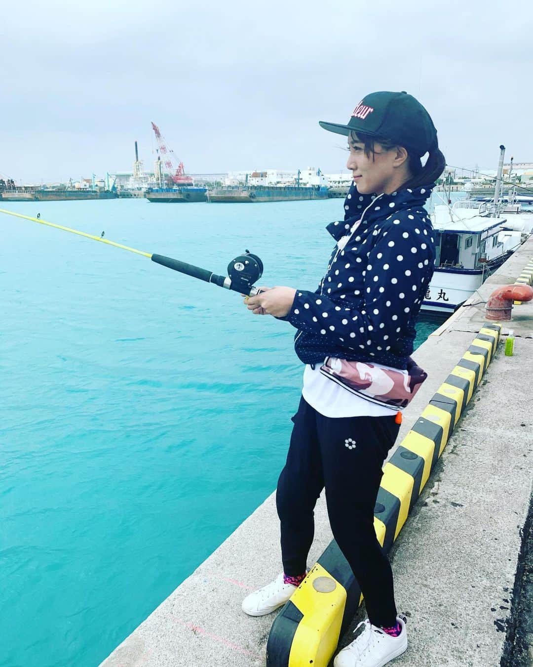 のインスタグラム：「愛媛県の釣り番組に出演させていただきました🎣  愛媛県の皆様 1/5 あさ9時からご覧くださいませ。」