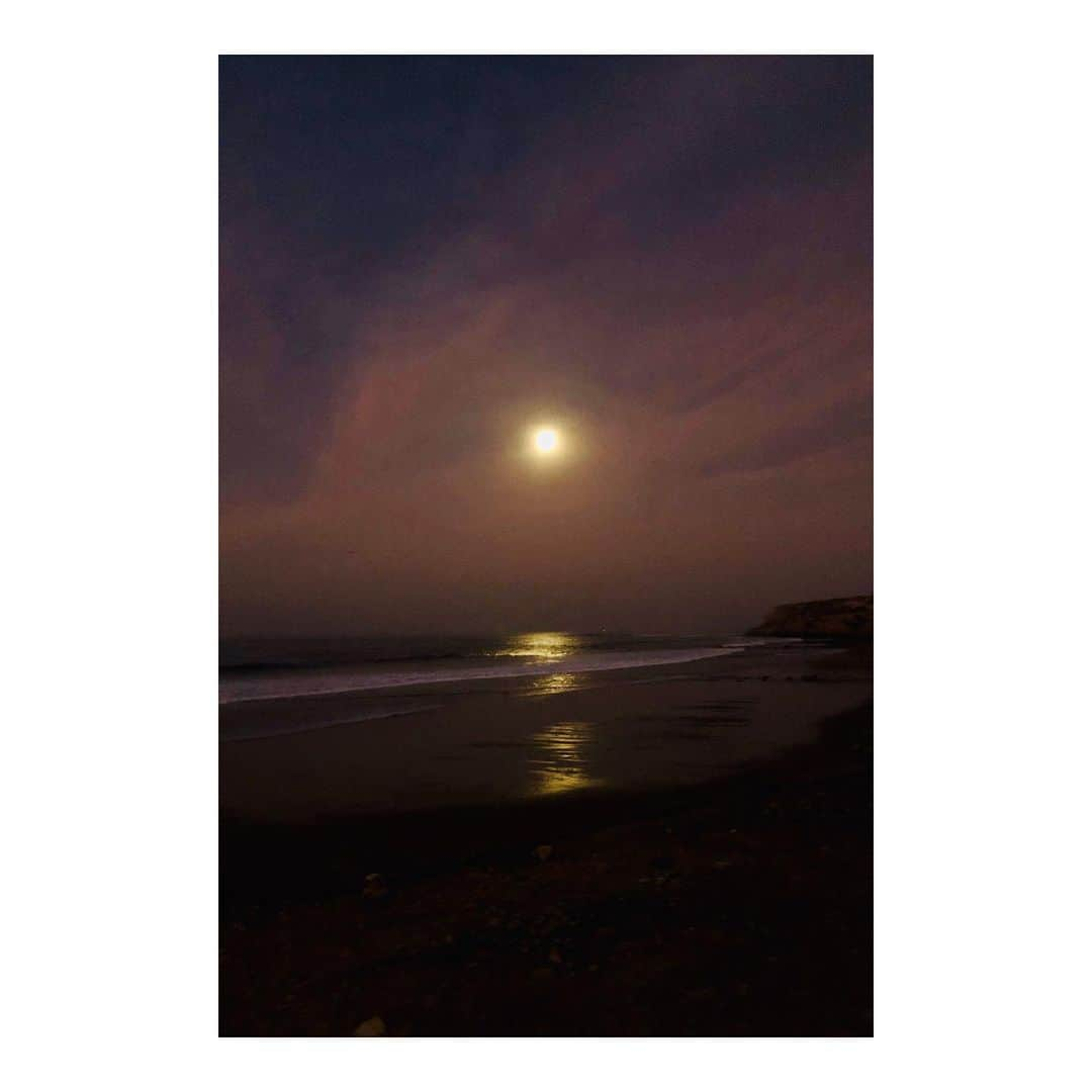 SEN（三辻茜）さんのインスタグラム写真 - (SEN（三辻茜）Instagram)「🌕 🌊」11月14日 21時35分 - sen_mitsuji_official