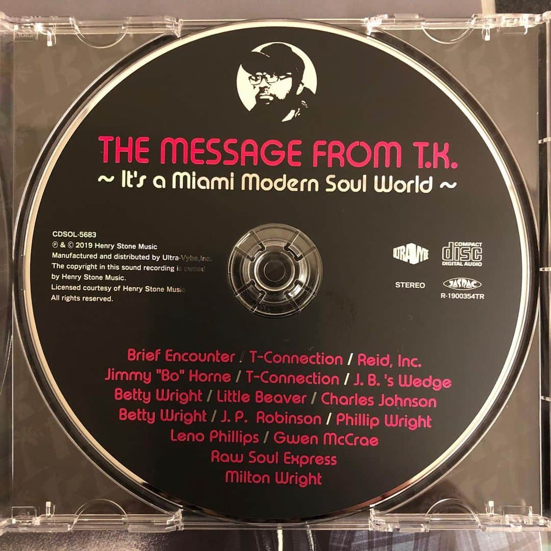 MUROさんのインスタグラム写真 - (MUROInstagram)「THE MESSAGE FROM T.K. 完成おめでとうございマス！ @ultravybe_sales  @ryuheitheman  #itsamiamimodernsoulworld #compiledbyryuheitheman #ryuheitheman45edit」11月14日 21時43分 - dj_muro