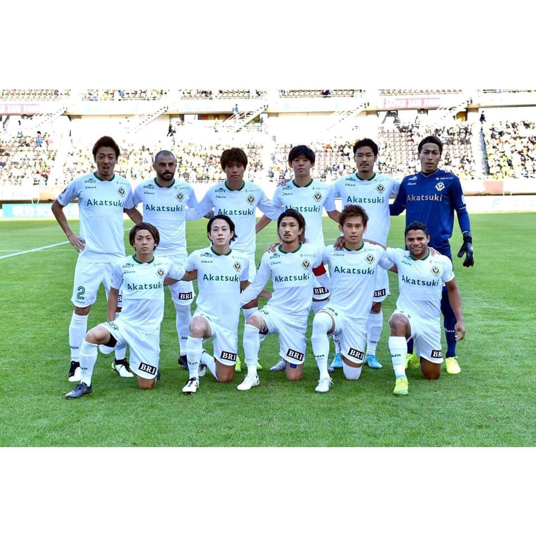 小池純輝さんのインスタグラム写真 - (小池純輝Instagram)「. 🆚ジェフユナイテッド市原・千葉 #jleague #jリーグ #jfa #j2 #東京ヴェルディ #tokyoverdy #verdy #verdyfamily #soccer #football⚽ #football #footballplayer #サッカー #フットボール #小池純輝 #19 #⚽️ #東京 #tokyo #ジェフ千葉」11月14日 21時53分 - junki_koike