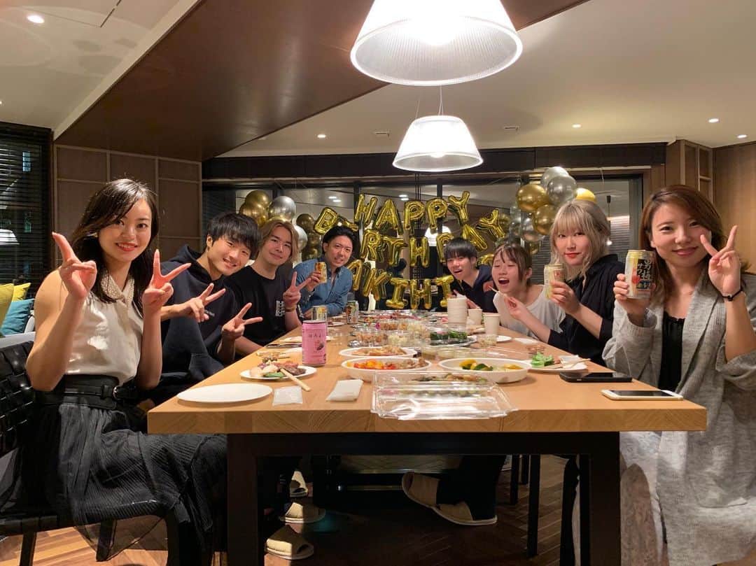 久野 創のインスタグラム：「お誕生日祝い🎉  #お誕生日祝い #1ヶ月前のできごと #COCOROZASHI #株式会社COCOROZASHI」