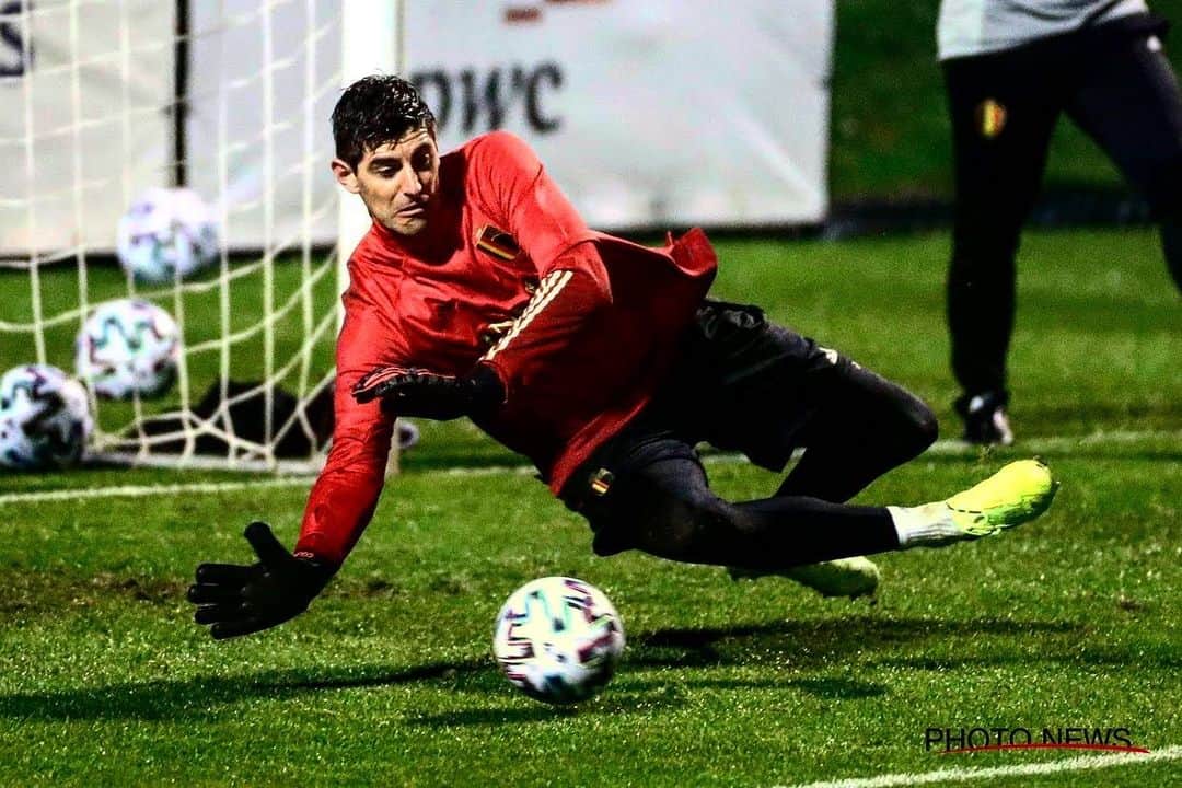 ティボ・クルトゥワのインスタグラム：「Last games with the national team for 2019! Let’s end it on a high! #comeonbelgium🇧🇪」