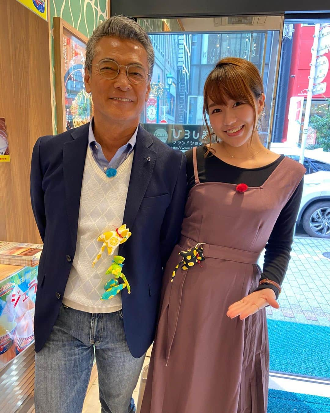 立石純子さんのインスタグラム写真 - (立石純子Instagram)「今日は、つい先日大ブームにもなった ・ ドラマ〝ノーサイドゲーム 〟にも津田監督役で出演してらした渡辺裕之さんと一緒にロケへ！ ・ 東京のとあるスポットをご紹介♪☺️ ・ また解禁になったらお知らせします😊 ・ ・ #ノーサイドゲーム #渡辺裕之 さん #ロケ #グルメ #日本 #tokyo #立石純子 #シンガーソングライター#アンテナショップ #美味 #yammy #ラグビー #🏉 #立石純子#音楽#ピアノ#弾き語り#japan #happy #enjoy #food  #instalike #instagood #instadaily #like4lik #photooftheday」11月14日 22時16分 - junkokokotateishi