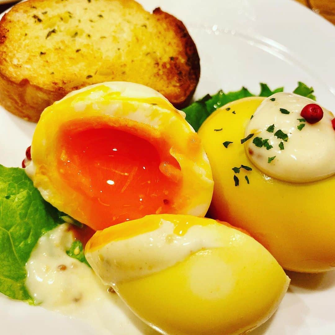 堀江淳のインスタグラム：「カレー風味の半熟卵❗️ 美味。」
