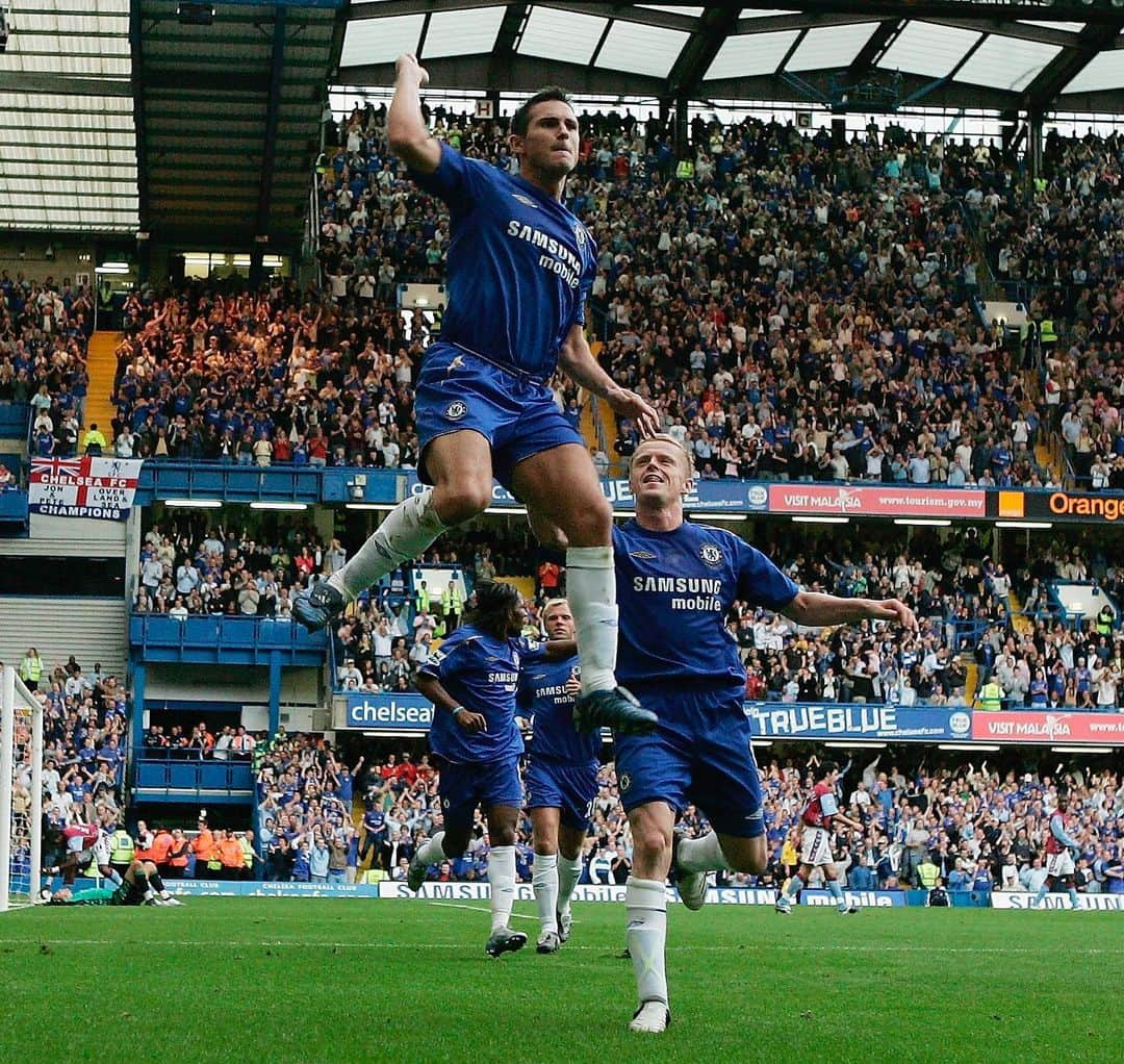 チェルシーFCさんのインスタグラム写真 - (チェルシーFCInstagram)「@FrankLampard currently holds the @guinnessworldrecords for scoring against the most Premier League clubs - 3️⃣9️⃣ in total! 🙌🥇#GWRday #CFC #Chelsea」11月14日 22時37分 - chelseafc