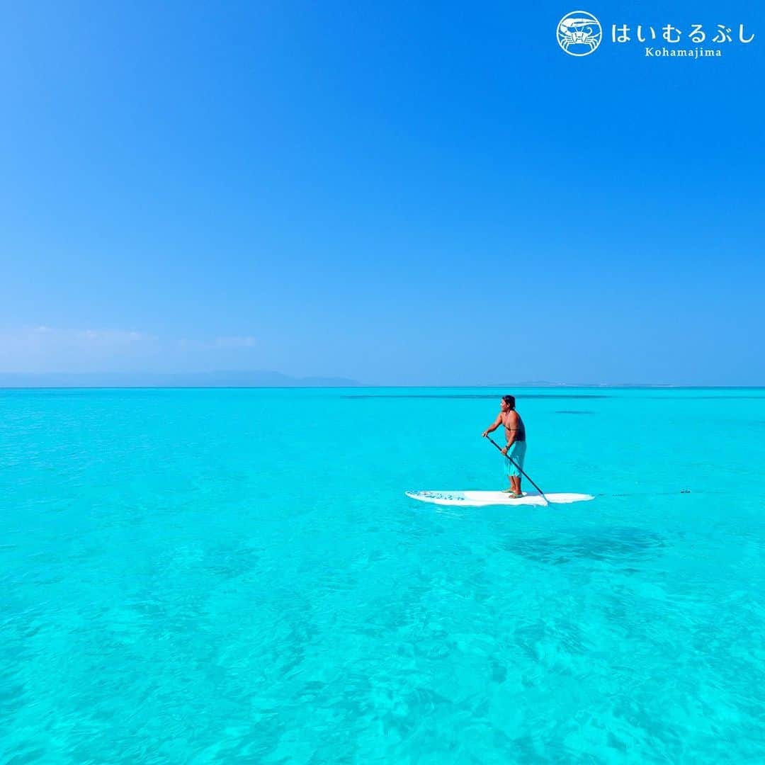 HAIMURUBUSHI はいむるぶしさんのインスタグラム写真 - (HAIMURUBUSHI はいむるぶしInstagram)「青く澄んだ空の下、青い海をSUPボードで漕ぎ進む… 清々しい気分にさせてくれます。 #沖縄 #八重山諸島 #サンゴ礁 #青い海 #スタンドアップパドル #小浜島 #リゾート #ホテル #はいむるぶし #japan #okinawa #yaeyamaislands #coralsea #bluesea #sup #standuppaddle #kohamajima #beachresort #haimurubushi」11月14日 23時38分 - haimurubushi_resorts