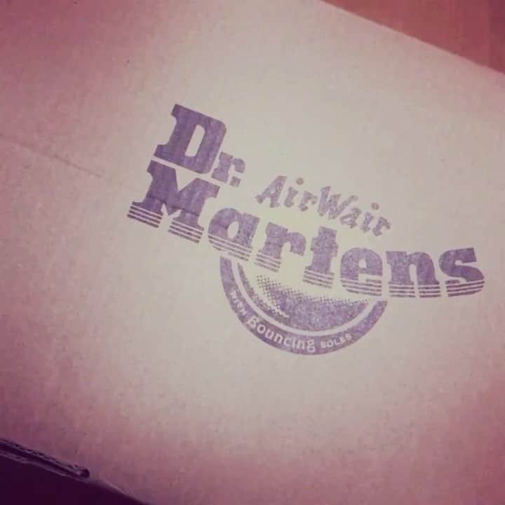 三田麻央のインスタグラム：「#drmartens #己へのご褒美」