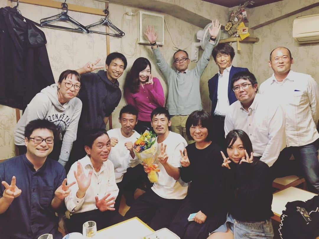 西野恭之介さんのインスタグラム写真 - (西野恭之介Instagram)「三年レギュラーでやってたジモスポが最終回。打ち上げ。ジェイコムさん、メデイアヘッドさんお世話になりました！  #ジェイコム #ジモスポ #メデイアヘッド」11月14日 23時55分 - choplin_nishino