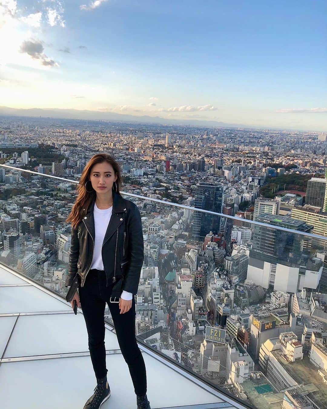 白雪のインスタグラム：「Perfect weather and sunset🌇」