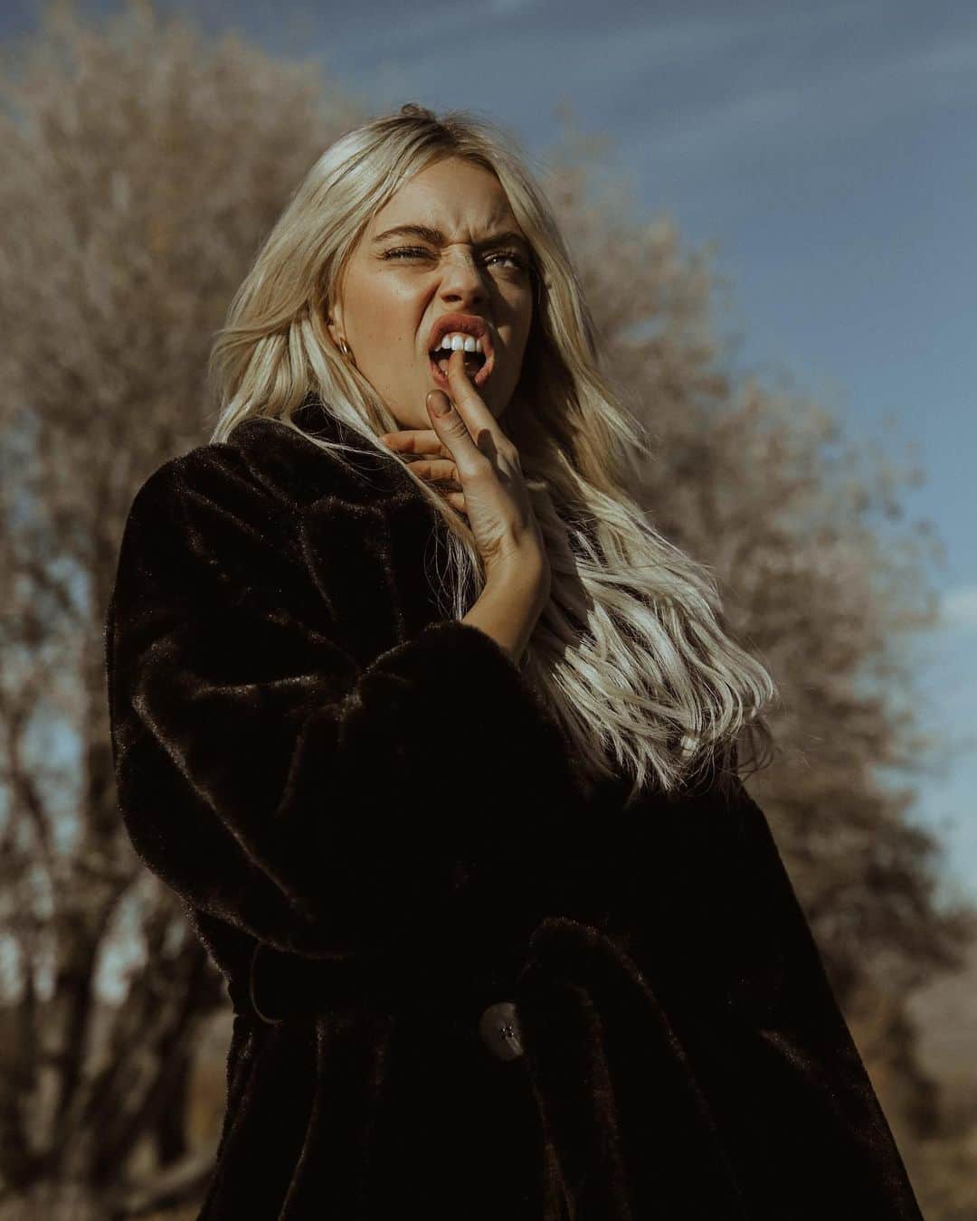 パイパー・アメリカ・スミスのインスタグラム：「Who’s coming to my first recycled clothing pop up in Utah?! I’m so excited!! 🧡 All the info will be in a highlight on my page.」