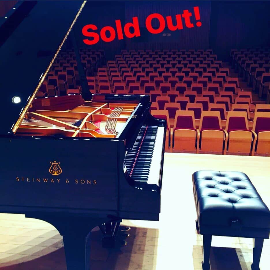 金子三勇士さんのインスタグラム写真 - (金子三勇士Instagram)「Thank you, Nagano! Praying for a peaceful future. #typhoon #Nagano #Japan #concert #pianorecital #Pianist #MiyujiKaneko #SteinwayArtist #Steinway @steinwayandsons #soldout #完売御礼 #ピアノリサイタル #金子三勇士 #長野 #長野市芸術館 #ピアノ #ピアニスト #信州 #台風 #被害 #心からお見舞い申し上げます」11月15日 1時39分 - miyujikaneko_official