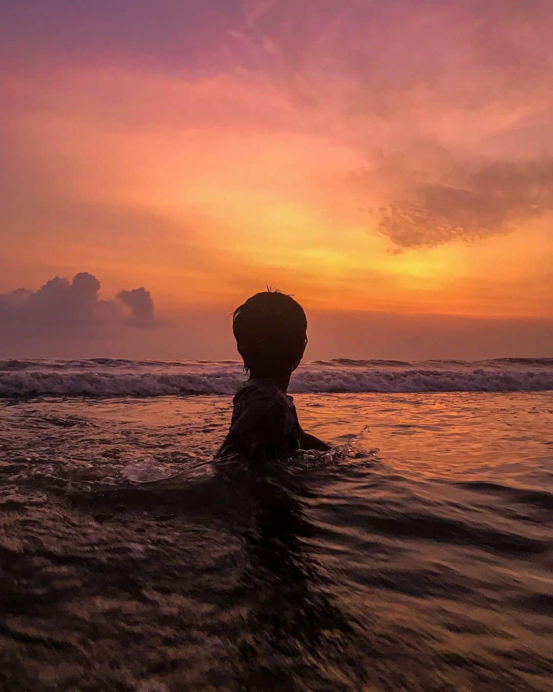 appleさんのインスタグラム写真 - (appleInstagram)「“Playfulness brings joy.” #childrensday #ShotoniPhone by Akshay N. @capturexindia」11月15日 2時18分 - apple