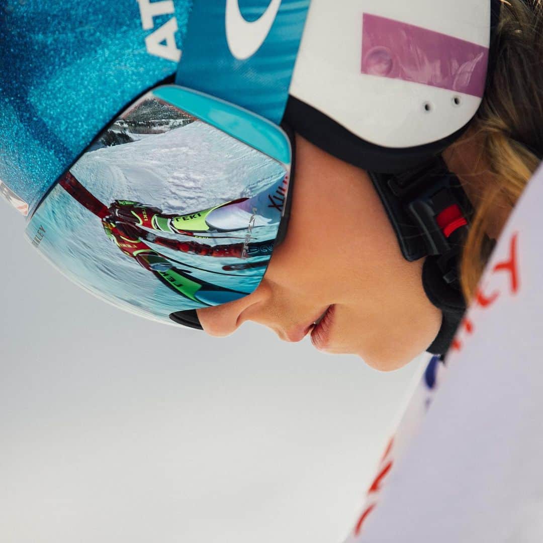 OAKLEYのインスタグラム：「See the finish line. @mikaelashiffrin #OakleyPrizm #OneObsession」