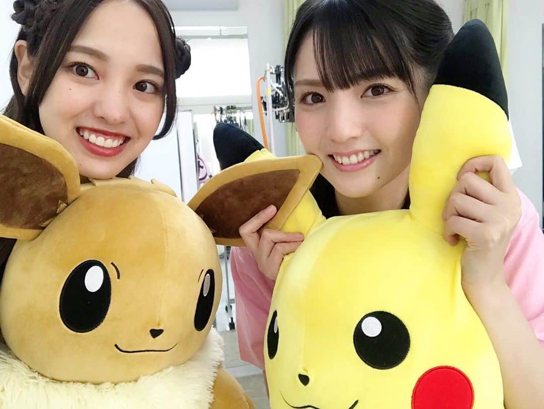 飯窪春菜さんのインスタグラム写真 - (飯窪春菜Instagram)「❤️🥰❤️ ・ ・ 本日発売の「コロコロアニキ」に道重さゆみさんと載ってます〜☺️💓 いっぱいポケモンの話をしてきました！ ・ オフショットの最後の写真、道重さんと一緒に撮影できて嬉しそうな私を見てください。笑 ・ ソード＆シールドの発売日にポケモンのことを語れるだなんて！嬉しいっ😆💓 ・ 私は！シールドで！メッソンにしました！！ みなさんはっ？？☺️ ・ ・ ・ #コロコロアニキ  #ポケモン  #ソードシールド  #ポケモン剣盾  #さゆみん  #道重さゆみ さん #はるなの毎日  #飯窪ってる」11月15日 14時36分 - harunaiikubo_official