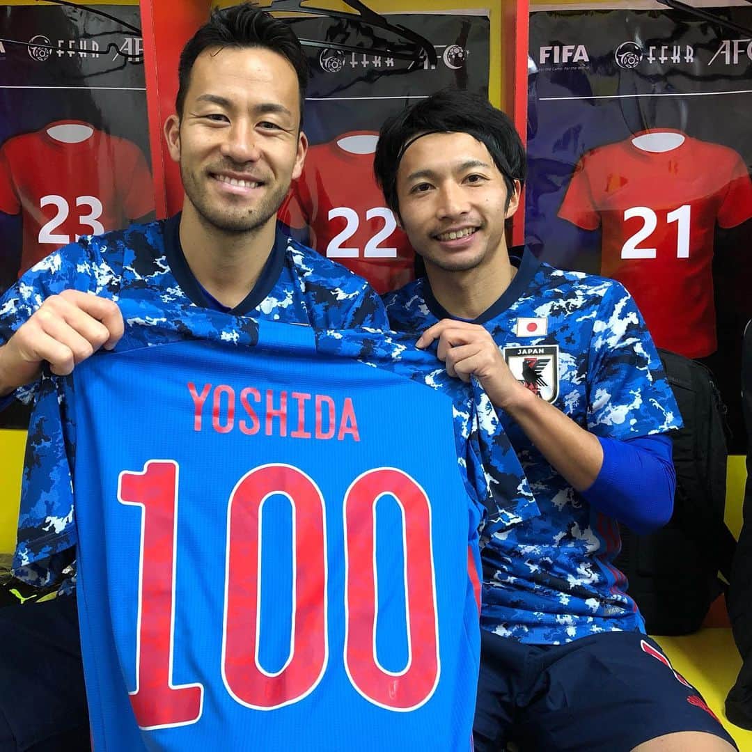 柴崎岳のインスタグラム：「vs キルギス 2-0 勝利 キャプテン、おめでとう🇯🇵」