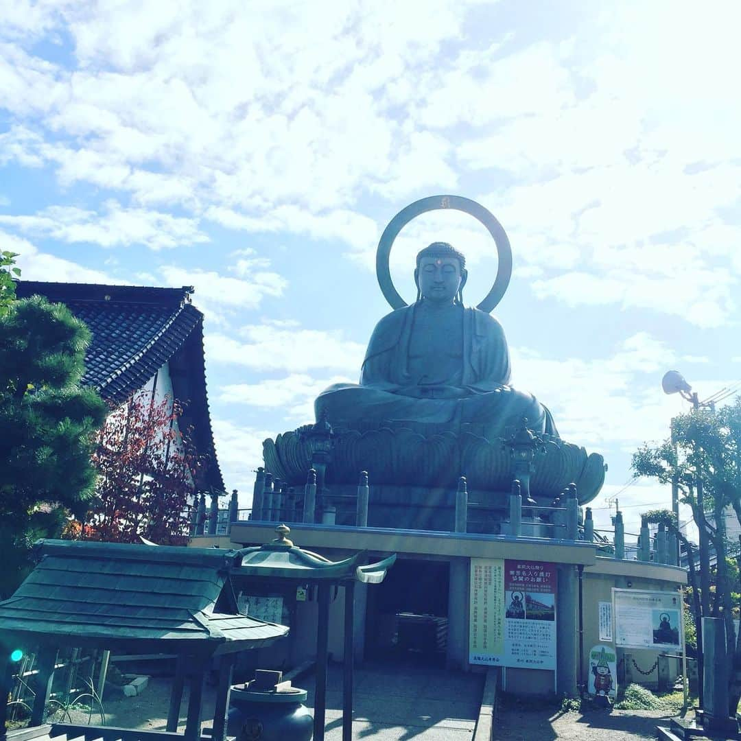 Man With A Missionさんのインスタグラム写真 - (Man With A MissionInstagram)「Takaoka of Toyama prefecture. The land of Doraemon.  富山ハ高岡ニ寄リマシタ。 ドラえもんランド  #manwithamission #takaoka #greatbuddha  #doraemon #kamo」11月15日 13時10分 - mwamofficial