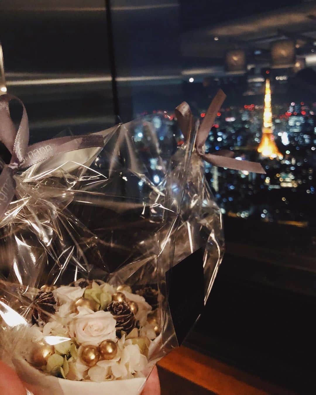 佐野友妃子さんのインスタグラム写真 - (佐野友妃子Instagram)「ケーキ可愛すぎる🥺😭❤️ プレゼントは一生大切に使うね👼🏽❤︎」11月15日 13時53分 - yukikosano1111