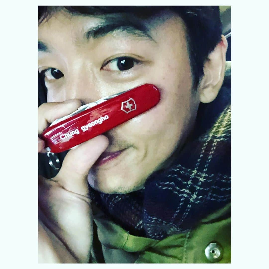 チョン・ギョンホさんのインスタグラム写真 - (チョン・ギョンホInstagram)「우와 감사합니당당 #victorinox🎚」11月15日 14時33分 - jstar_allallj