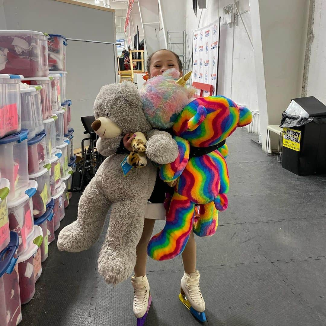 ペニー・クームズさんのインスタグラム写真 - (ペニー・クームズInstagram)「We’ve had a great week in Hyannis at the USFSA Ice Dance Final! Well Done to all of our skaters and thank you for all of your hard work and dedication! I’m so proud of you all! You’re all my Champions!! ♥️⭐️🥳 . . . . #usfsa #dance #ice #icedance #competition #thedancefinal #hyannis #figureskating #lovemyjob #teamwork #team @n_buckland  #bronze #3rd #intermediatedance #bronzemedal #proud」11月15日 5時36分 - pennycoomes