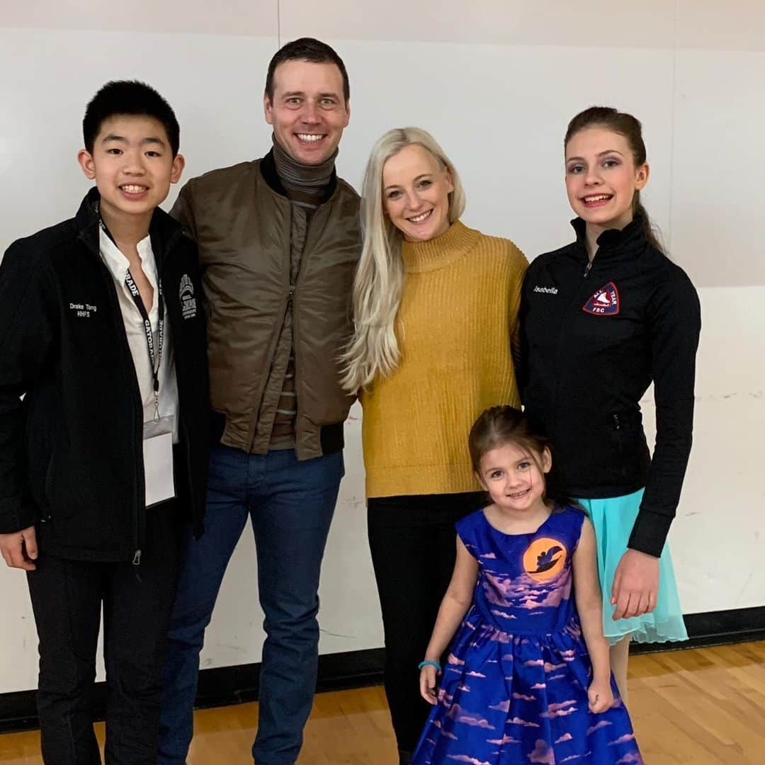 ペニー・クームズさんのインスタグラム写真 - (ペニー・クームズInstagram)「We’ve had a great week in Hyannis at the USFSA Ice Dance Final! Well Done to all of our skaters and thank you for all of your hard work and dedication! I’m so proud of you all! You’re all my Champions!! ♥️⭐️🥳 . . . . #usfsa #dance #ice #icedance #competition #thedancefinal #hyannis #figureskating #lovemyjob #teamwork #team @n_buckland  #bronze #3rd #intermediatedance #bronzemedal #proud」11月15日 5時36分 - pennycoomes