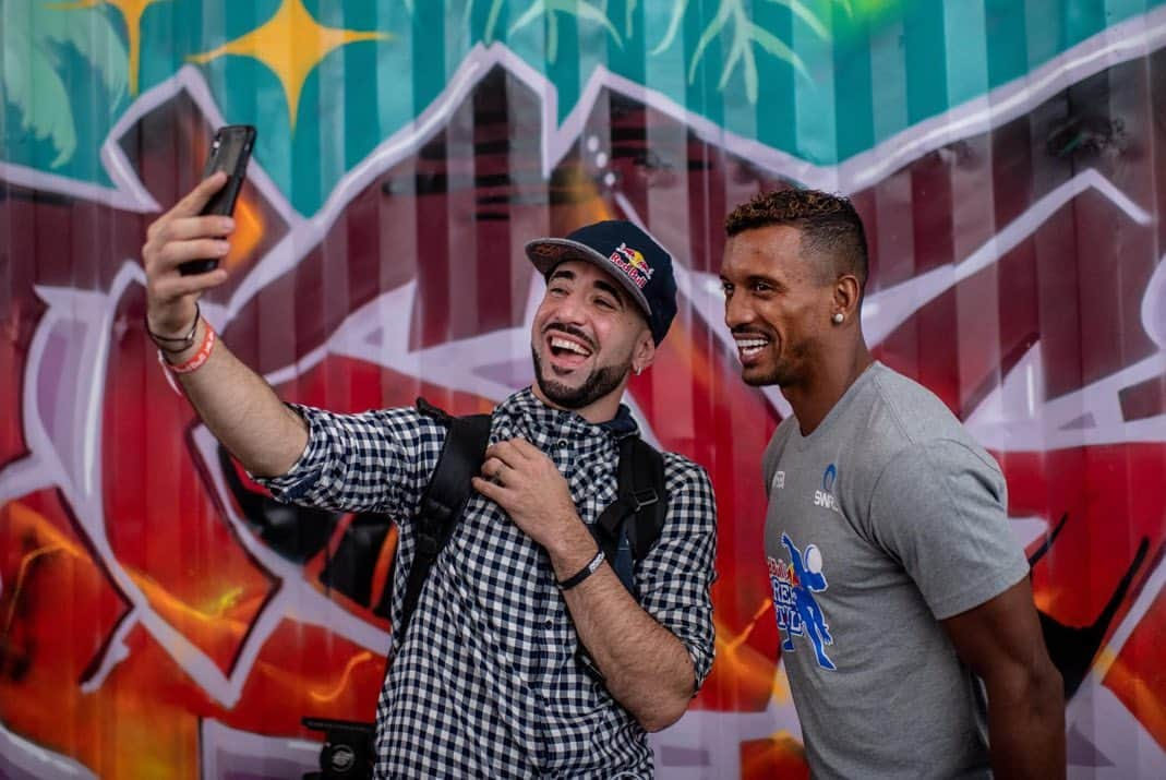 ナニさんのインスタグラム写真 - (ナニInstagram)「Hey guys! I’m in Miami for Red Bull Street Style, the freestyle soccer world championship. Check it out live on Red Bull TV on Friday 8pm local time! ⚽🔝💥 #redbullstreetstyle #allyouneedisaball #challenge #freestyle #fun #miami」11月15日 7時59分 - luisnani