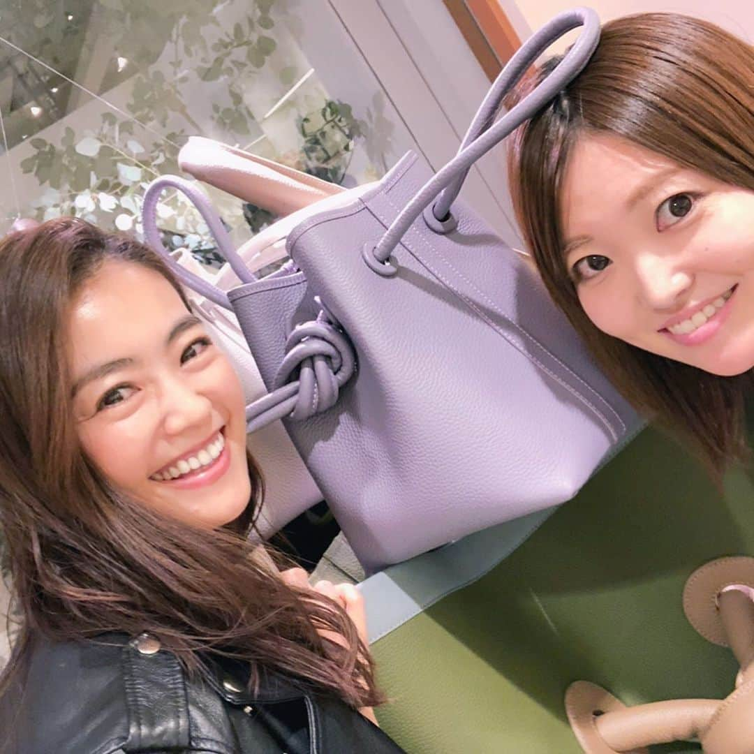 葛岡碧さんのインスタグラム写真 - (葛岡碧Instagram)「VASIC 2020ss 👜✨ ・  どれも可愛かった😍🎶 ・  @vasic_japan  @vasic_newyork  #vasic  #葛岡碧 #midorikuzuoka」11月15日 8時20分 - midori_kuzuoka