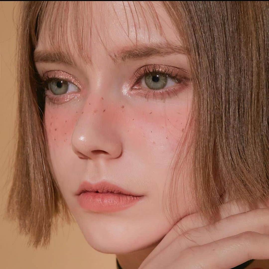 Chuuのインスタグラム：「who are you today? @hapakristin👩‍👧‍👧」