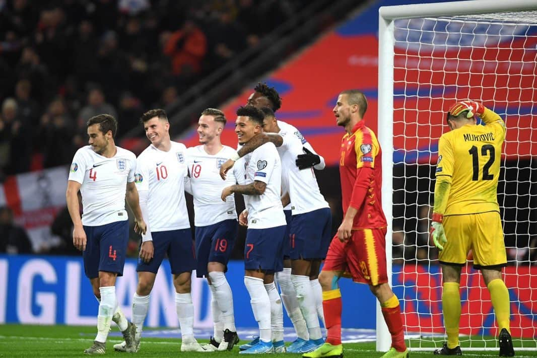 ジェイドン・サンチョさんのインスタグラム写真 - (ジェイドン・サンチョInstagram)「South London to Wembley to assist your first goal in an England shirt, congrats brother @tammyabraham1 🤩🤝! What a way to celebrate our 1000th game @england 🙌🏼」11月15日 8時29分 - sanchooo10