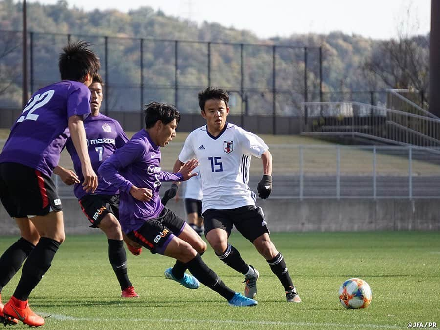 日本サッカー協会さんのインスタグラム写真 - (日本サッカー協会Instagram)「📸#U22日本代表 は11月14日（木）、広島市内でサンフレッチェ広島と練習試合(35分ハーフ)を戦いました。 ・ 後半、CKの流れから、最後は相手選手に蹴り込まれて先制を許します。1点を先制されたU-22日本は反撃に出るも、ゴールは生まれずに0-1のまま試合は終了しました。 ・ 🏆キリンチャレンジカップ2019 🇯🇵U-22日本代表 vs U-22コロンビア🇨🇴 📅11/17(日) 12:50KO/10:20開場 📍エディオンスタジアム広島 フジテレビ系列にて全国生中継（一部地域除く） 👉大会情報はJFA.jpへ ・ ℹ️多くのお客様の来場が見込まれるため、開場時間を「10:20(予定)」に変更しました。ご来場の際は、公共交通機関のご利用をお願いします。 ・ #jfa #daihyo #キリチャレの日」11月15日 8時50分 - japanfootballassociation