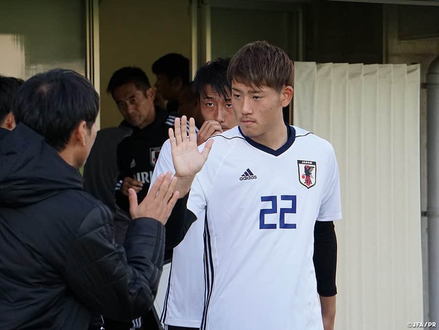日本サッカー協会さんのインスタグラム写真 - (日本サッカー協会Instagram)「📸#U22日本代表 は11月14日（木）、広島市内でサンフレッチェ広島と練習試合(35分ハーフ)を戦いました。 ・ 後半、CKの流れから、最後は相手選手に蹴り込まれて先制を許します。1点を先制されたU-22日本は反撃に出るも、ゴールは生まれずに0-1のまま試合は終了しました。 ・ 🏆キリンチャレンジカップ2019 🇯🇵U-22日本代表 vs U-22コロンビア🇨🇴 📅11/17(日) 12:50KO/10:20開場 📍エディオンスタジアム広島 フジテレビ系列にて全国生中継（一部地域除く） 👉大会情報はJFA.jpへ ・ ℹ️多くのお客様の来場が見込まれるため、開場時間を「10:20(予定)」に変更しました。ご来場の際は、公共交通機関のご利用をお願いします。 ・ #jfa #daihyo #キリチャレの日」11月15日 8時50分 - japanfootballassociation