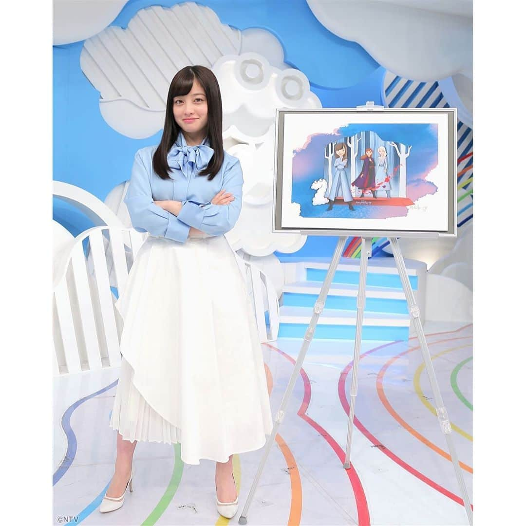 ZIP!さんのインスタグラム写真 - (ZIP!Instagram)「✨❄️アナとエルサとカンナの三姉妹❓ もしも環奈さんが｢#アナと雪の女王｣のキャラクターになったら⁉️ おととい届いたばかり❗️🎨アナ雪クリエイターの力作がスタジオに‼️ . #11月金曜パーソナリティー #橋本環奈 #アナ雪 #アナ雪2 #アナ #エルサ #ディズニーアニメーションスタジオ #ZIP!」11月15日 9時47分 - ntvzip