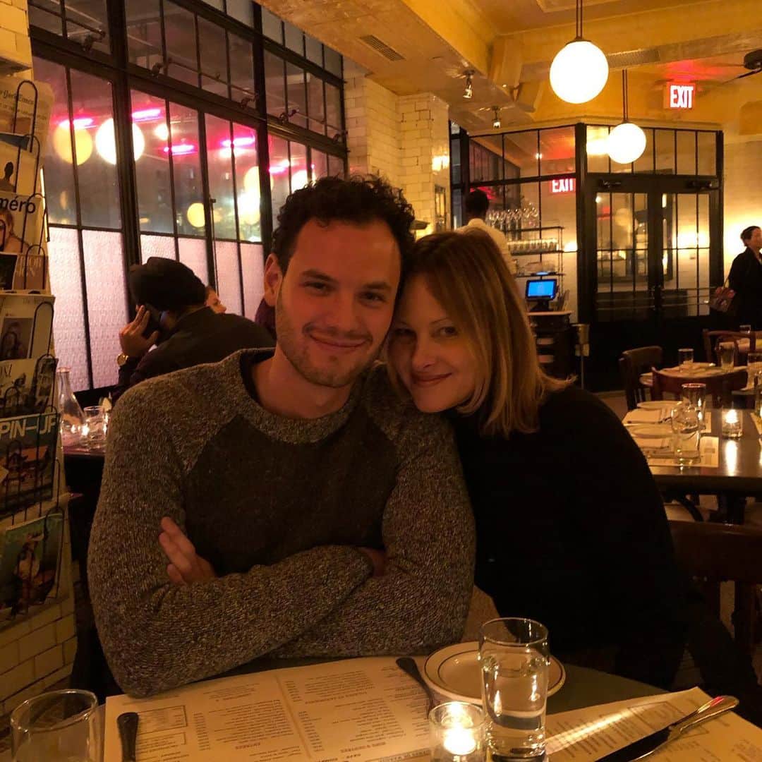 ハルストン・セイジのインスタグラム：「Momma and Maxie in town ❤️」