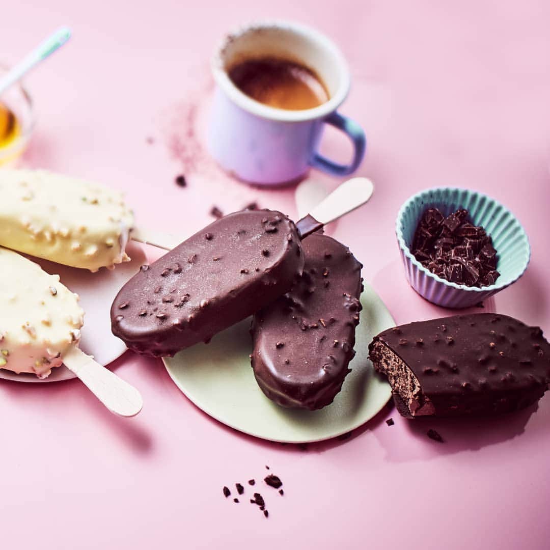 Picard Japon（ピカール）さんのインスタグラム写真 - (Picard Japon（ピカール）Instagram)「11月15日は #冬アイスの日 チョコレートがパリッパリのアイスクリームが再入荷しました！ * ◇チョコレートアイスミルク * * #ピカール #picard #ピカールフード #picardfood #チョコレート #chocolate #chocolat #アイス #アイスクリーム #icecream #ice #Glace #foodpic #instafood #冬アイス」11月15日 10時48分 - picardjapon