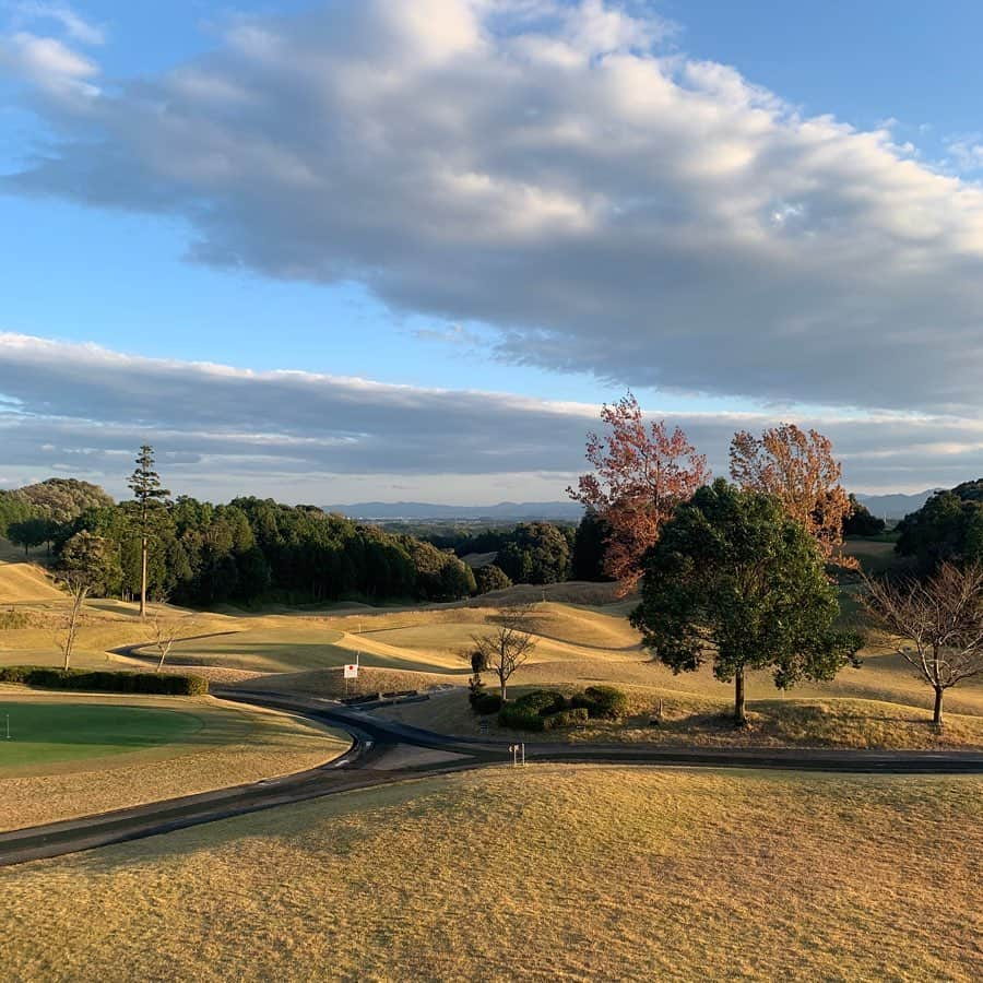 akikoさんのインスタグラム写真 - (akikoInstagram)「Beautiful Golf Course⛳️🏌️‍♀️ #ゴルフできないけど」11月15日 10時49分 - akikojazz