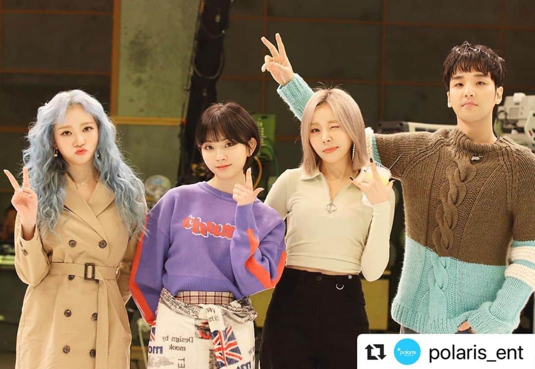 Ladies' Codeさんのインスタグラム写真 - (Ladies' CodeInstagram)「⠀ #Repost @polaris_ent ・・・ [폴라리스] ⠀ 이 조합 칭찬해 ⭐ ⠀ 함께라서 웃음이 끊이지 않았던 #After_School_Club 녹화 현장! ⠀ 즐거움과 행복이 가득한 포스트를 지금 바로 만나보세요 🙌 ⠀ ▶ http://naver.me/5jdw0d8a ⠀ #한희준 #레이디스코드 #애슐리 #소정 #주니」11月15日 11時09分 - ladiescode_official