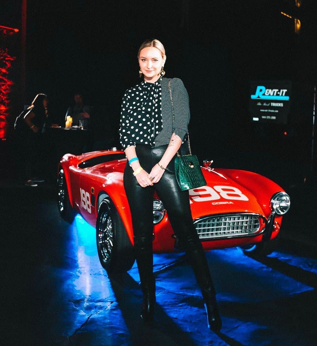 リズ・チェルカソワのインスタグラム：「Had an amazing time last night at the screening for @fordvferrari in theaters this Friday November 15th @infatuation_la @infatuation #fordvferrari #ad」