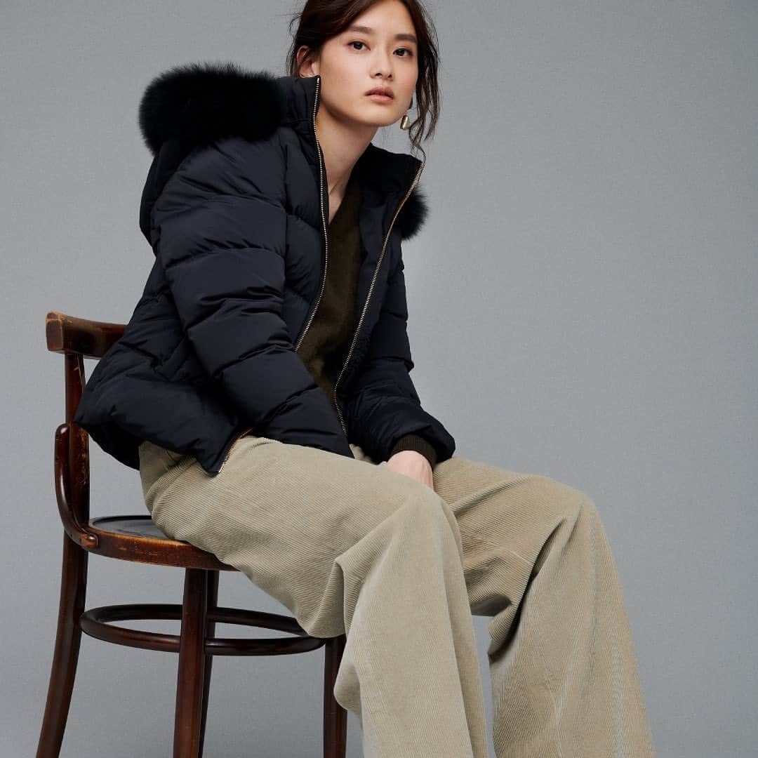 ルミネ公式のインスタグラム：「【OUTER―STYLING GUIDE―】ルミネ・アイルミネで人気の１０ブランド／１０着の着まわし力抜群なレコメンドアウターを紹介！ ・ 第6弾は、今どきダウンはショートのすっきりシルエット ・ ダウン素材で有名なイタリアのリモンタ社のダウンを使用。ウエストラインを程良く絞った、女性らしいシルエットが特徴。 ・ #コート ¥46,200(税込) #DemiLuxeBEAMS ・ #lumine #ルミネ https://www.lumine.ne.jp/outer/ ※商品の価格や取り扱い状況は撮影時点のもので、変更になることがあります。」